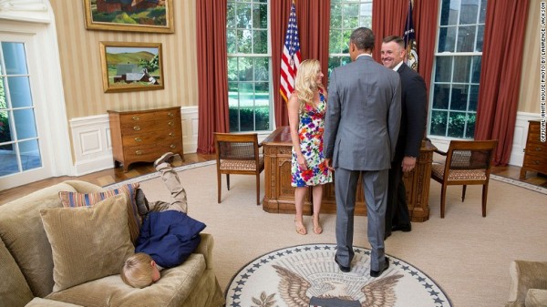 150525102257-obama-boy-oval-office-exlarge-169